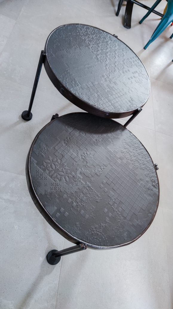 Tables gigognes vaucluse genevois haute-savoie avignon carpentras ventoux luberon pose de carrelages et réalisations atypiques rodolphe ducept artisan carreleur artisanat d'art LMD travaux tables métal mobilier sur-mesure fait maisongîte d'architecte hébergement rural gîte architectural hébergement rural architecte art Craft artisanat métal architecture d'intérieur designer d'intérieur annemasse le Thor luberon meubles sur-mesure